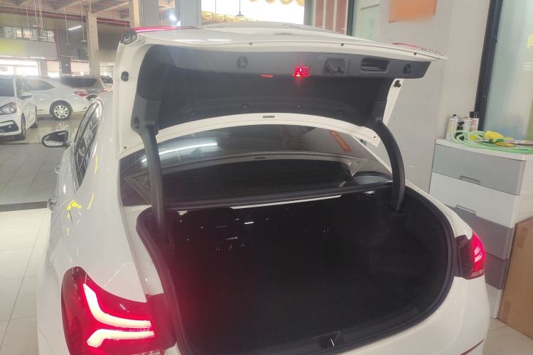 Used Mercedes-Benz A-Class 2020 Restyled A 200 L Sport Sedan Fashion Version Trunk