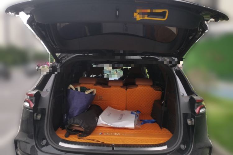 Used BYD Tang New Energy 2022 DM-p 215KM Four-Wheel Drive Flagship Model Trunk