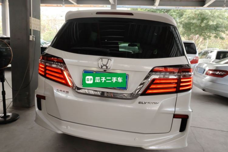 Used Honda Elysion 2016 2.4L Luxury Edition
