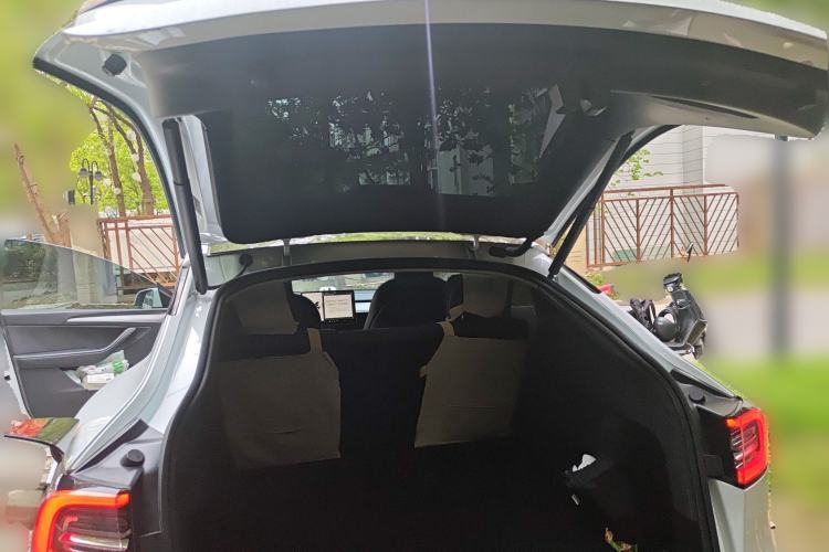 Used Tesla Model Y 2024 Rear-Wheel-Drive Version Trunk