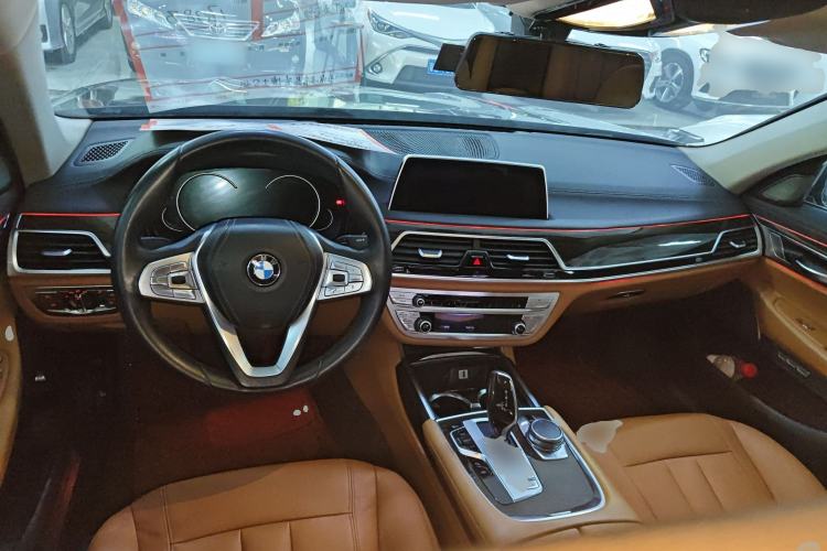 Used BMW 7 Series 2016 730Li Leading Model
