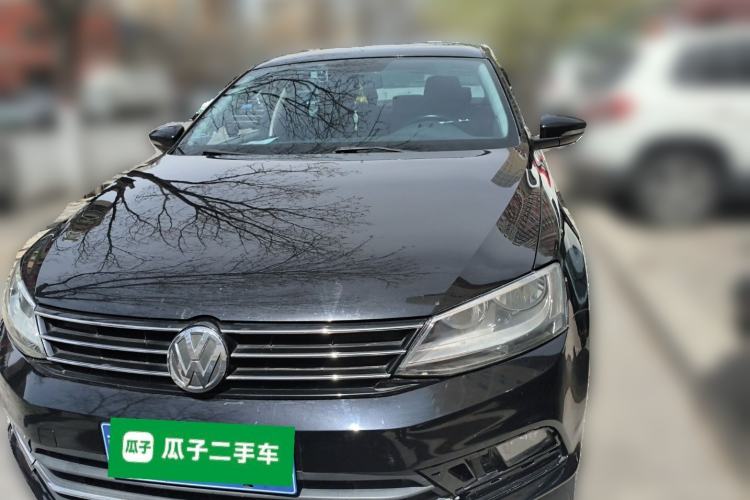 Used Volkswagen Sagitar 2015 230TSI Automatic Comfort Version
