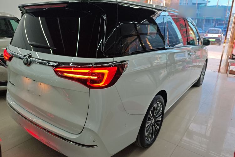 Used Buick GL8 2022 ES Land Cruiser 653T Luxury Model
