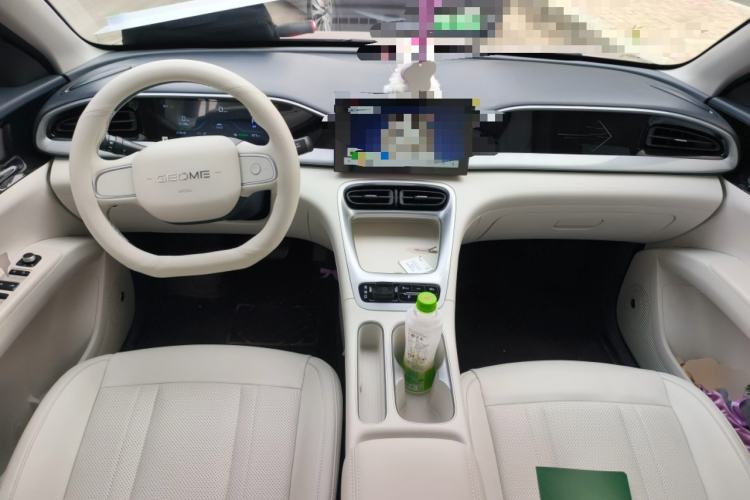 Used Geely Galaxy Geome 2025 310km Youth Edition Center Console