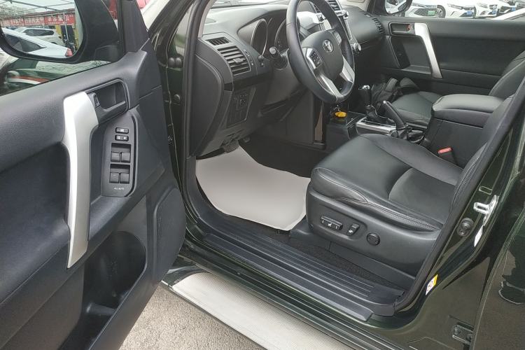Used Toyota Prado 2015 2.7L Automatic Standard Edition Driver Seat
