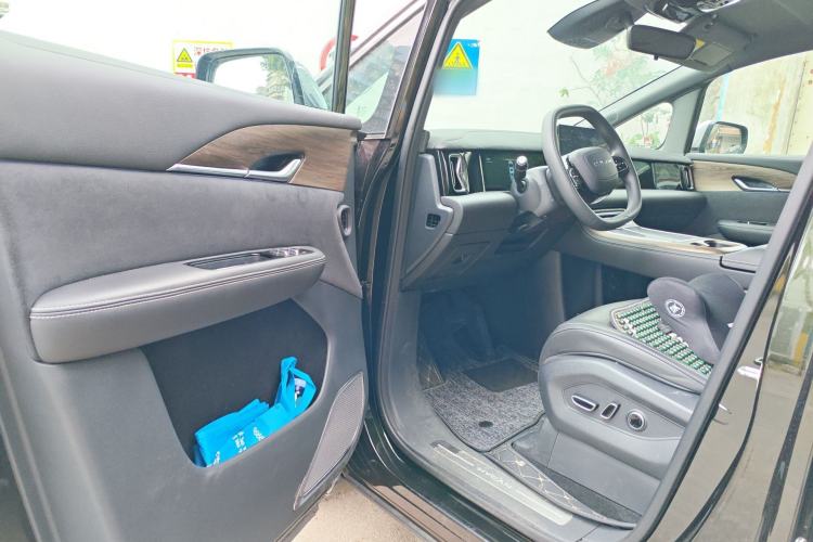 Used Hycan V09 2023 Luxury Edition 620 Driver Seat