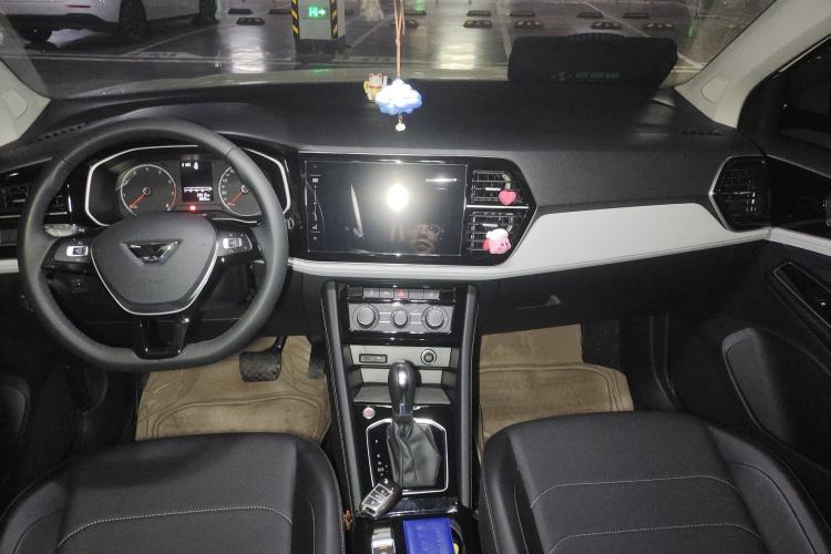 Used Jetta VS5 2024 280TSI Automatic Enjoyment Edition Center Console