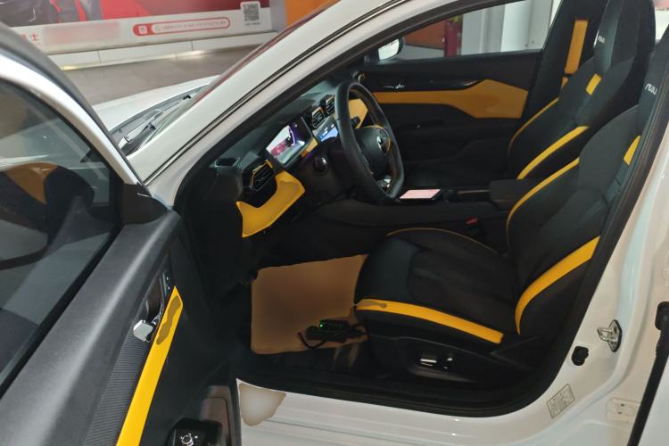 Used Dongfeng Aeolus Yixuan 2023 Mach Edition 1.5T Automatic Dream-Chasing Rider Version
