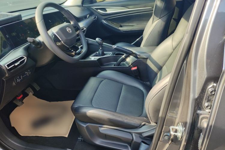 Used CHANGAN Eado 2022 PLUS 1.6L GDI Manual Luxury Model Left Front Seat