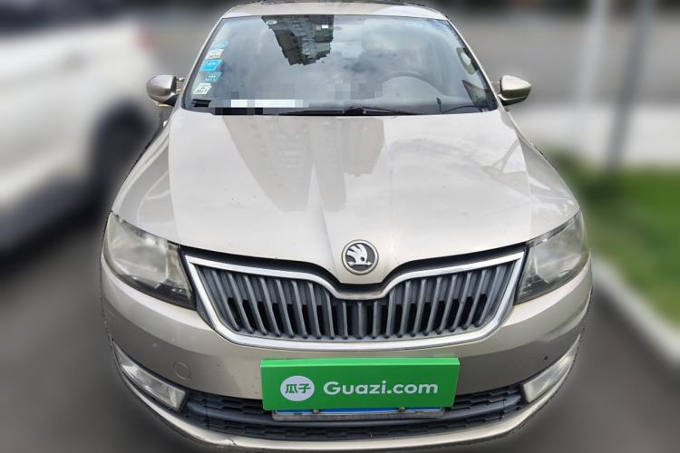 Used Skoda Rapid 2013 1.6L Automatic Smart Selection Model
