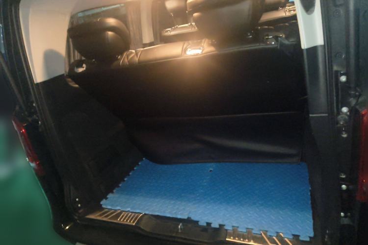 Used Mercedes-Benz V-Class 2018 V 260 L Prestige Extended Version China VI Trunk