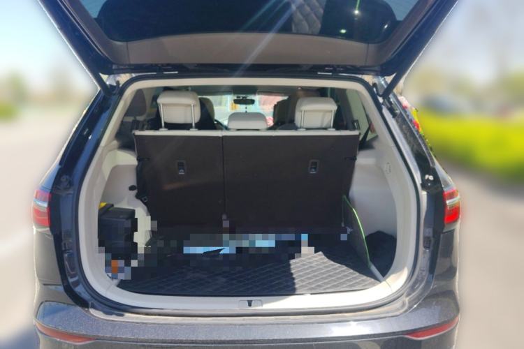 Used Volkswagen Viloran 2020 330TSI Luxury Edition Trunk