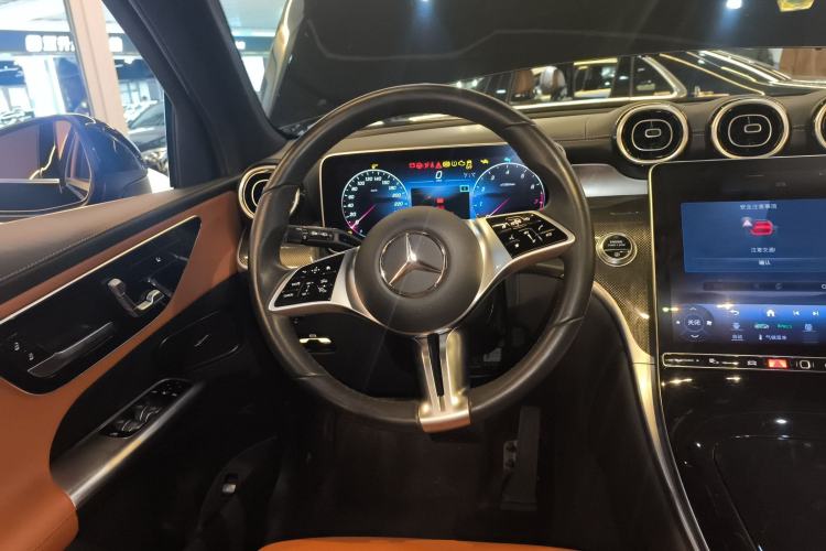 Used Mercedes-Benz GLC 2023 GLC 260 L 4MATIC Dynamic Edition 5-seater