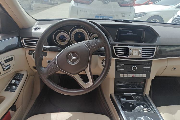 Used Mercedes-Benz E-Class 2015 Facelift E 200 L Sport Edition Steering Wheel