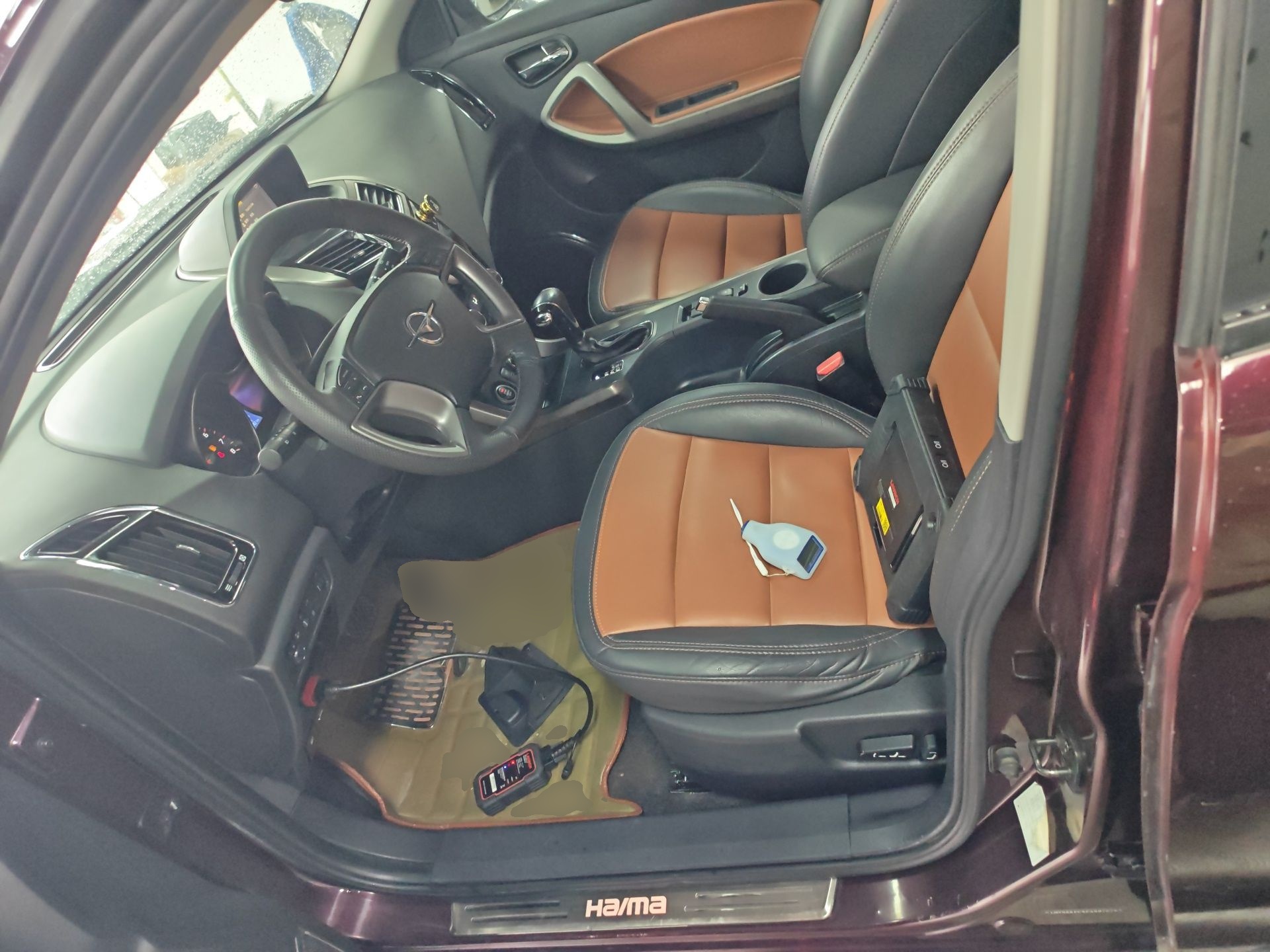 Переднее сиденье в автомобиле