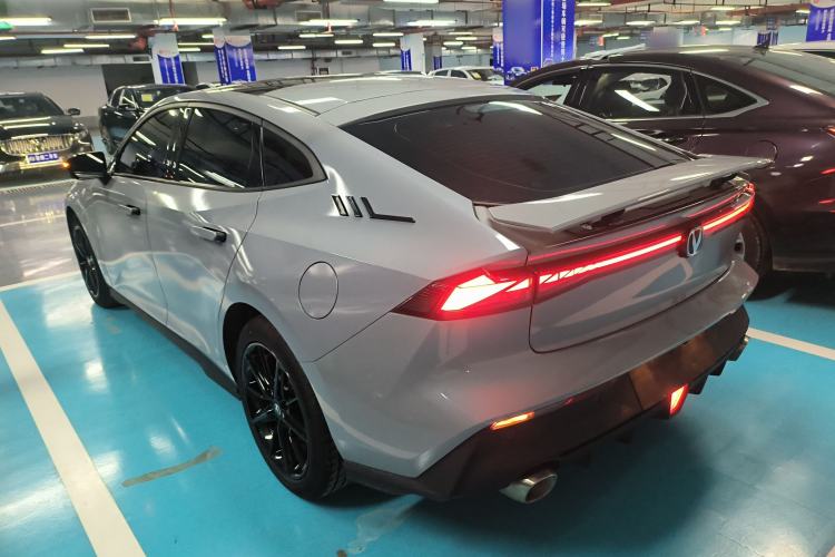 Used Changan UNI-V 2023 1.5T Prestige Model
