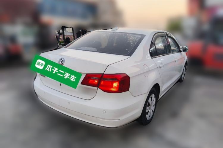 Used Volkswagen Jetta 2015 1.6L Automatic Fashion Model Exterior 5