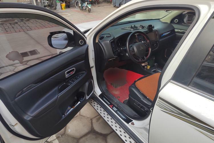 Used Mitsubishi Outlander 2016 2.4L 4x4 Elite Edition 5 Seats
