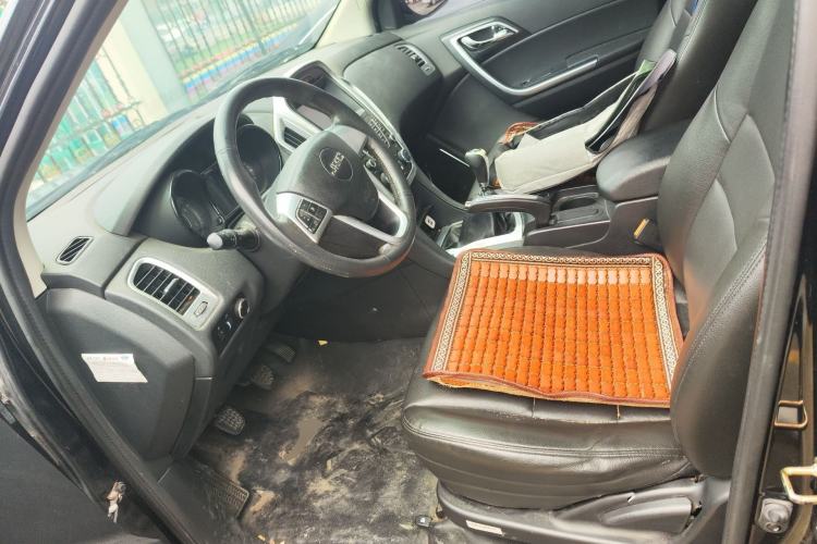 Used JMC Yuhu 7 2016 2.4T Four-Wheel Drive Luxury Edition JX4D24