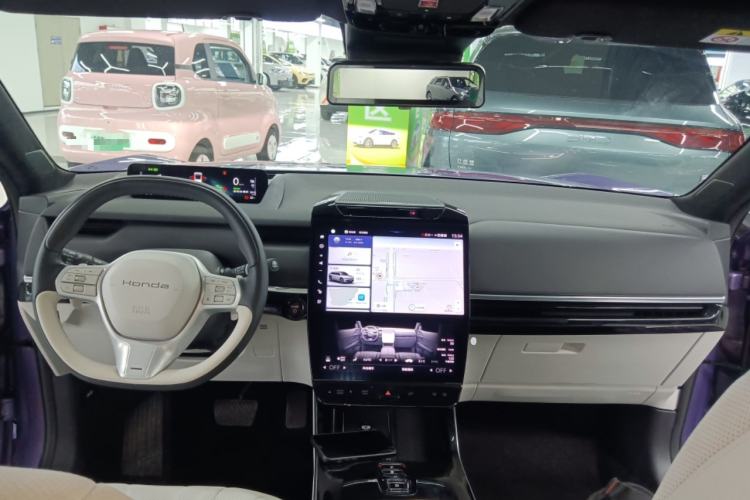 Used Honda P7 2025 Four-Wheel Drive Long-Range Max Center Console