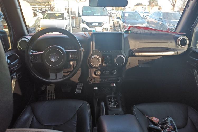 Used Jeep Wrangler 2015 2.8TD Sahara Four-Door Comfort Edition