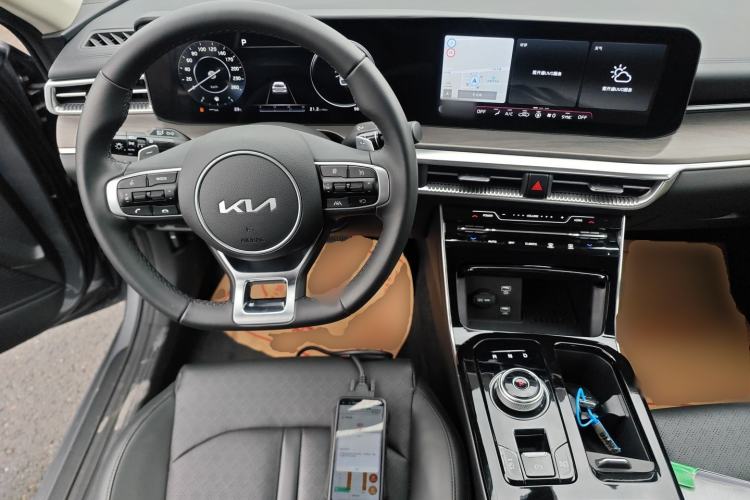 Used Kia K5 2021 270T CVVD Refreshed Edition Center Console