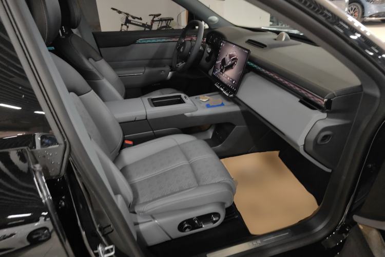 Used Zeekr 7X 2025 100kWh Long-Range All-Wheel Drive Intelligent Driving Version Right Front Seat