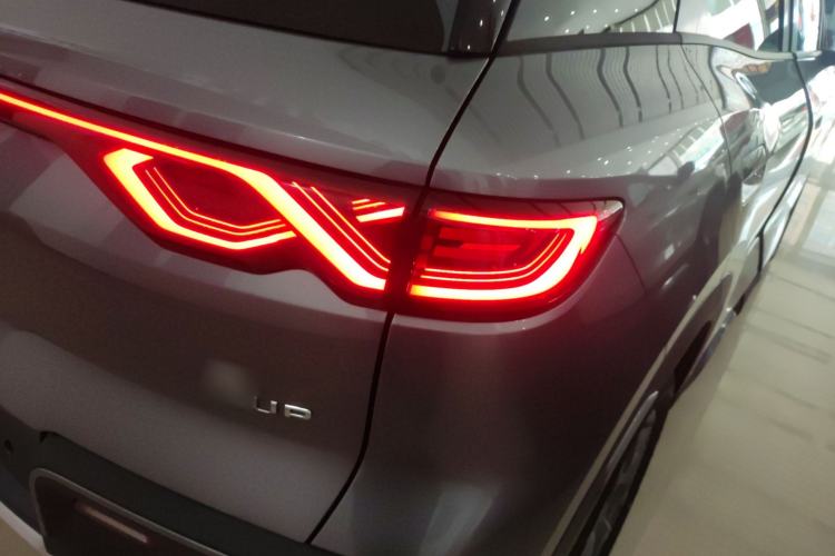 Used BYD Yuan UP 2025 Model 301KM Leading Version
