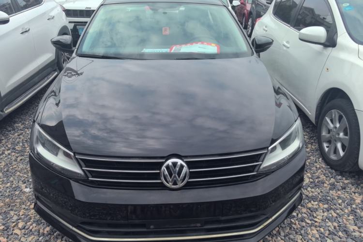 Used Volkswagen Sagitar 2015 1.6L Automatic Comfort Model Front