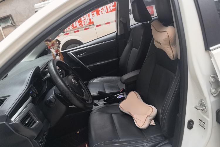 Used Toyota Corolla 2016 Dual-Engine 1.8L E-CVT Elite Edition Left Front Seat