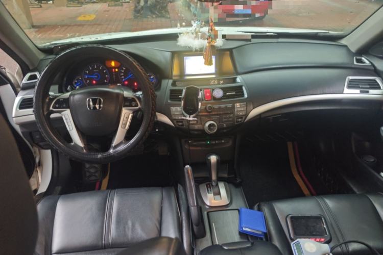 Used Honda Crosstour 2012 2.4L Prestige Edition Center Console