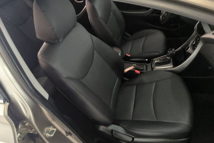 Used Hyundai Elantra (5th Generation / Langdong) 2015 1.6L Automatic Leading Model