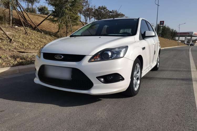 Used Ford Focus 2014 Hatchback Classic 1.8L Automatic Cool White Collector's Edition