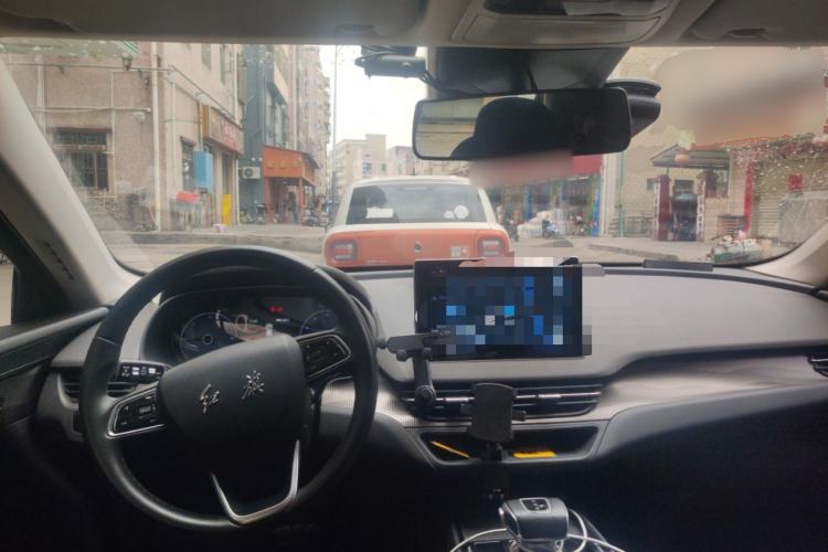 Used Hongqi E-QM5 2022 431 km Charge & Enjoy Edition