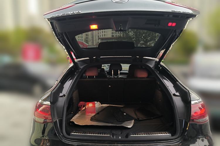 Used Mercedes-Benz GLC Coupe 2022 Refreshed GLC 300 4MATIC Coupe SUV
