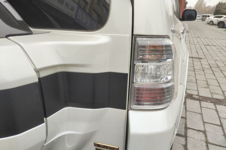 Used Mitsubishi Pajero 