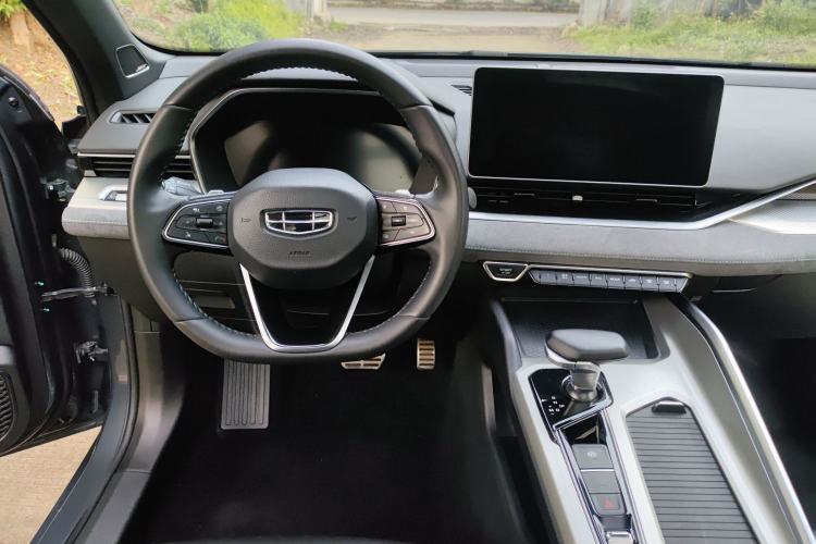 Used Geely Auto Preface 2023 2.0TD "Only This Verdant Green" Edition Steering Wheel