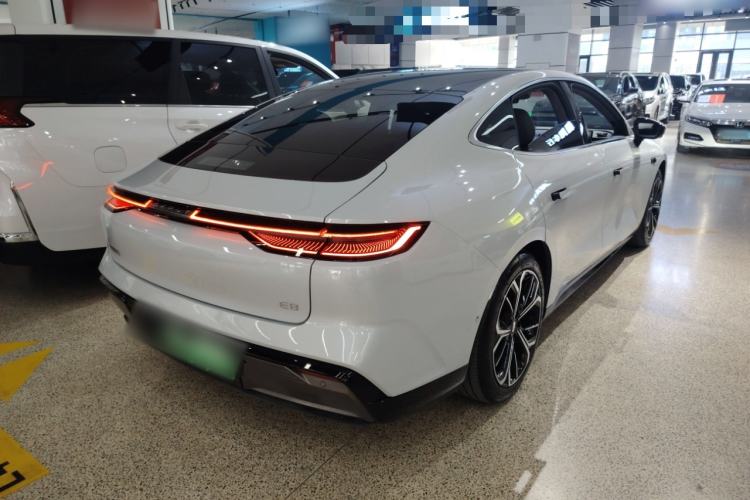 Used Geely Galaxy E8 2025 700 km Long-Range Intelligent Driving Version
