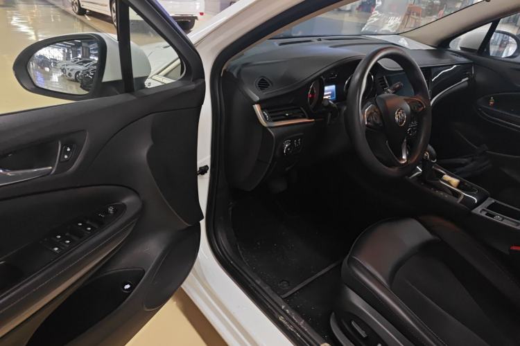 Used Buick Verano 2018 Sedan 20T Dual-Clutch Luxury Model
