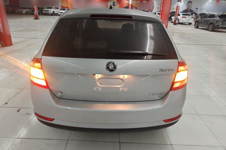 Used Skoda Rapid Spaceback 2014 1.4TSI DSG Enjoyment Edition