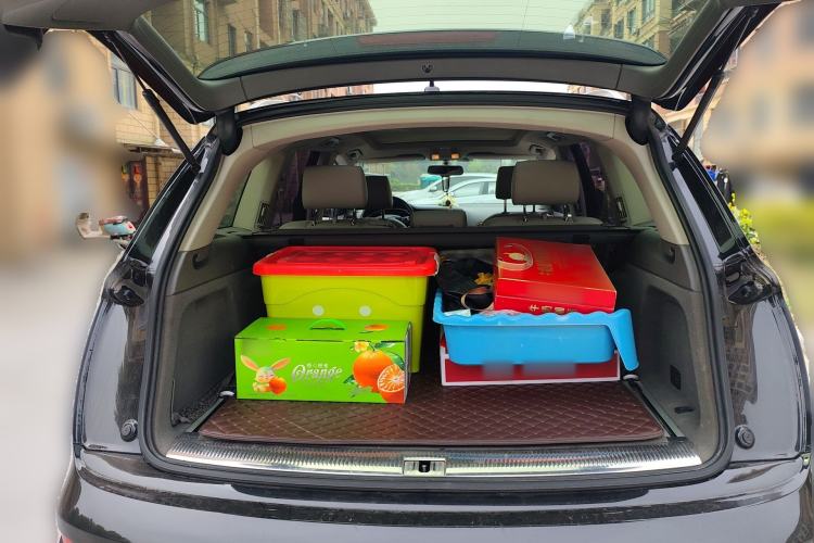 Used Audi Q7 2013 35 TFSI Comfort Model Trunk