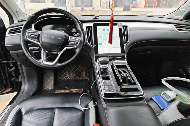 Used Roewe i6 MAX New Energy 2020 1.5T PHEV Cool & Spacious Skyroof Intelligent Drive Supreme Edition Center Console