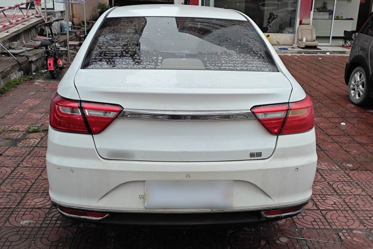 Used Geely Auto Vision 2018 1.5L Manual Happiness Edition Exterior 4