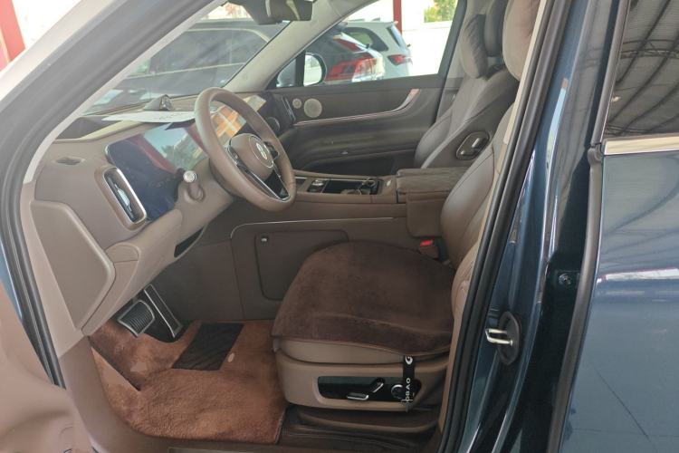 Used Hima AITO M9 2024 Range-Extended Ultra Version 52 kWh 5-Seater Model Left Front Seat