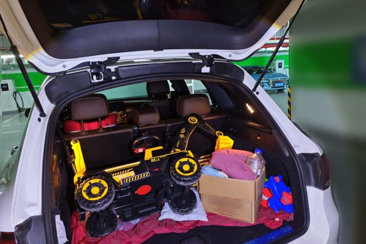 Used Mercedes-Benz GLC 2021 GLC 300 L 4MATIC Dynamic Model Trunk