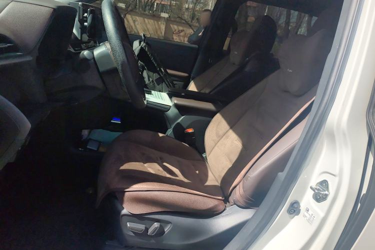 Used Toyota Granvia 2024 2.5L Hybrid Prestige PLUS Four-Wheel Drive Version Left Front Seat