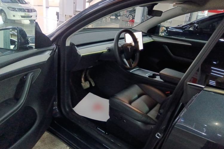 Used Tesla Model Y 2024 Rear-Wheel-Drive Version
