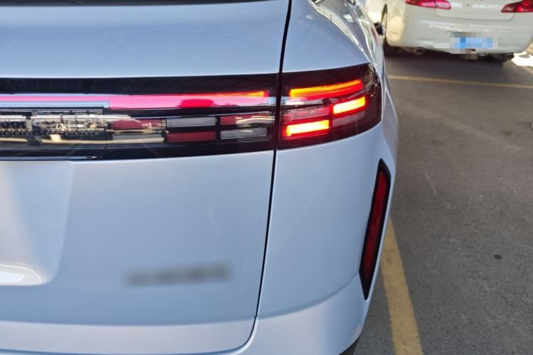 Used Chery Explore 06 C-DM 2024 Luxury Model Exterior 6