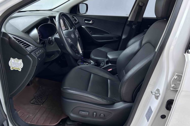 Used Hyundai Santa Fe 2013 2.4L Automatic Two-Wheel Drive Smart Version
