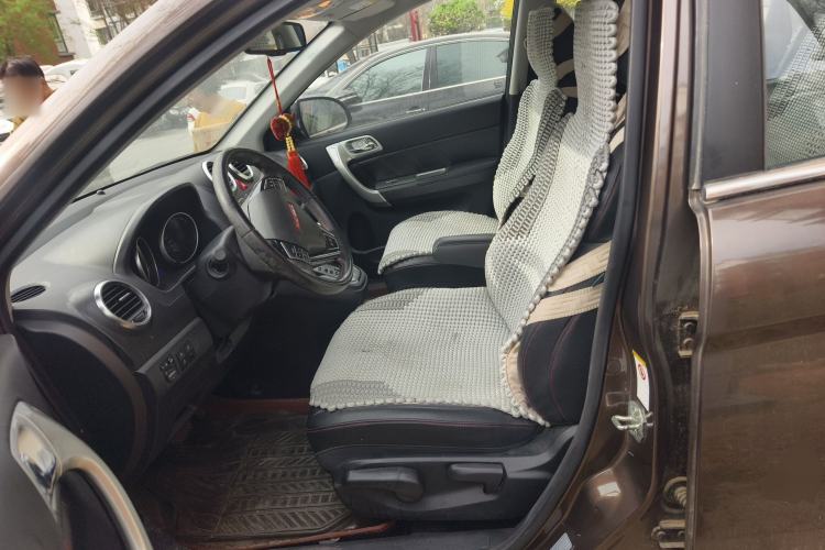 Used Haval H6 2013 Upgraded Model 2.4L Automatic Two-Wheel Drive Elite Version Left Front Seat